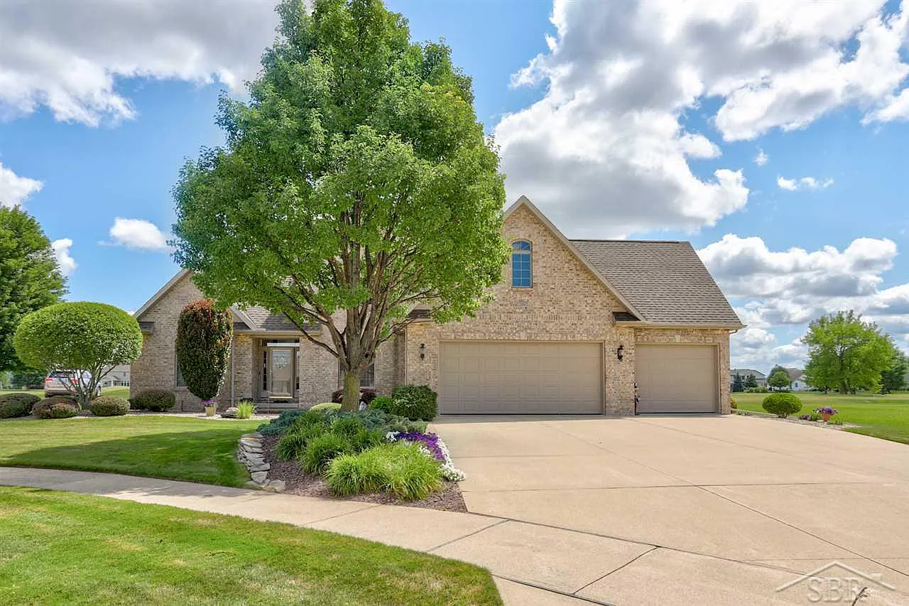 1232 Blue Heron Dr photo 1