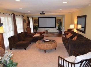 10447 Laramie Ave, Chatsworth, CA 91311