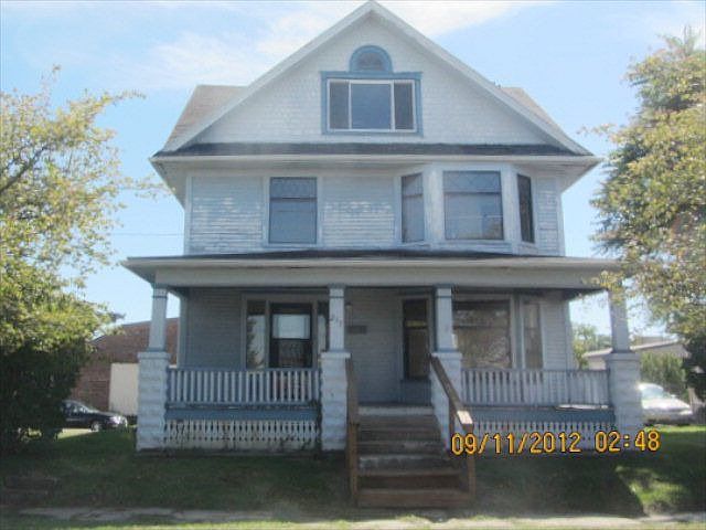 1st image of 217 E 3rd St