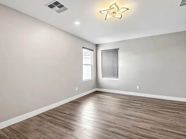 7110 Cass Ave — Photo 14