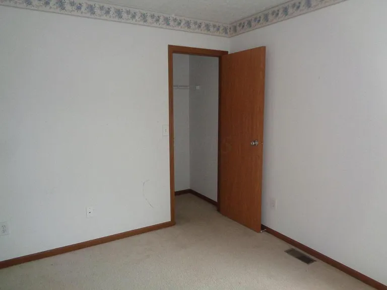 238 Glenkirk Dr — Photo 13