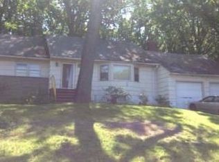 70 Colonial Rd, Emerson, NJ 07630