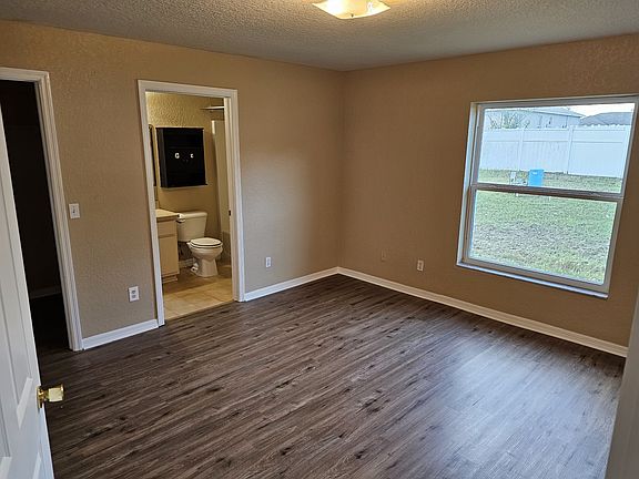 5th image of 19 Dogwood Drive Cir