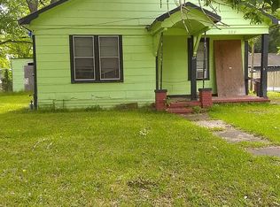 229 S Howison St, Bogata, TX 75417