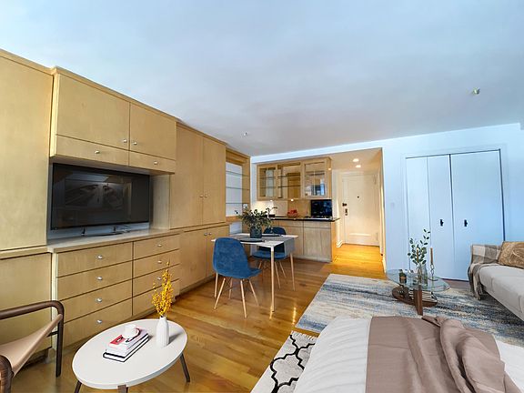 3rd image of 410 W 24th St APT 2E