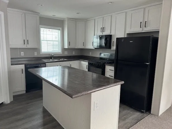 2688 Kennedy Ct #96, Hudsonville, MI 49426