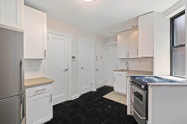 Rented by Tourma Realty LLC | media 22