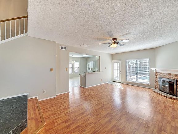 2nd image of 2323 Cuesta Ln