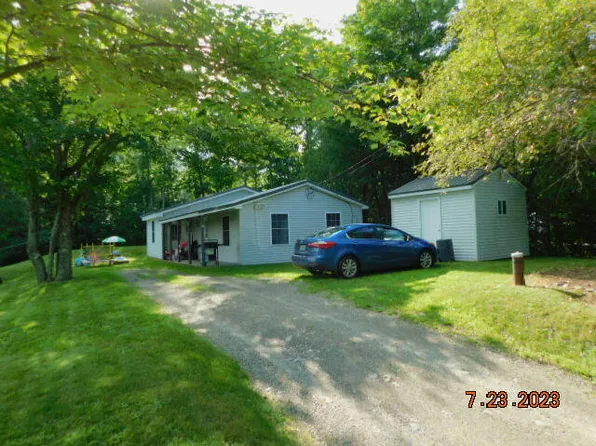 699 Ridge Road, Plymouth, ME 04969