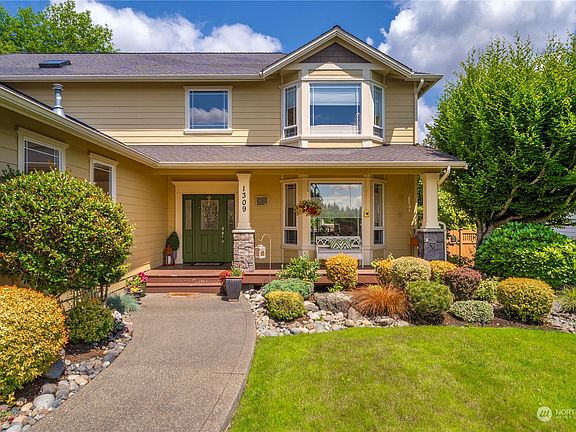 2nd image of 1309 27th Avenue Ct SW