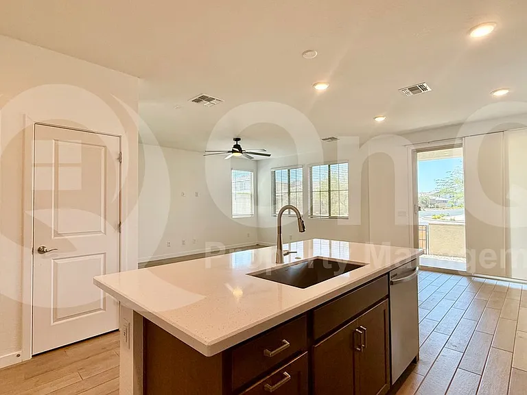 9305 E Sebring Ave — Photo 4