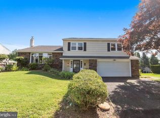 171 Rice Dr, Morrisville, PA 19067