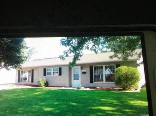 207 Briarwood Dr, Granite City, IL 62040