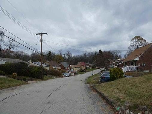 4th image of 557 Guylyn Dr