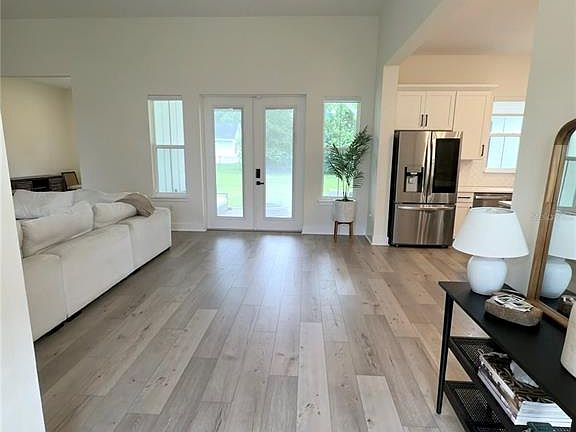 4th image of 310 W WASHINGTON AVENUE