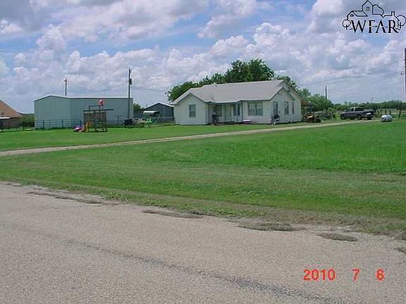 Home for Sale in Iowa Park, TX $109,000