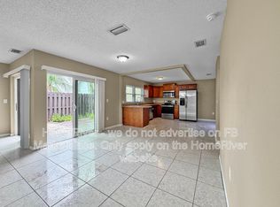 404 Hunter Cir, Kissimmee, FL 34758