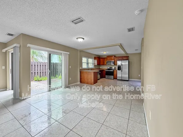 404 Hunter Cir, Kissimmee, FL 34758