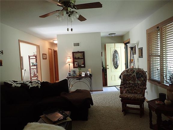4th image of 4803 Hedges Ave