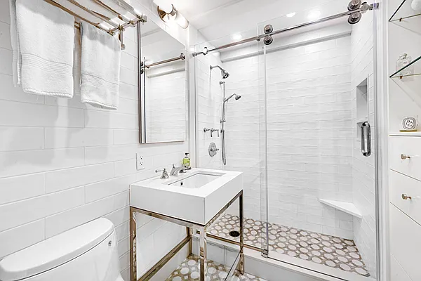 Sold by Compass | media 14