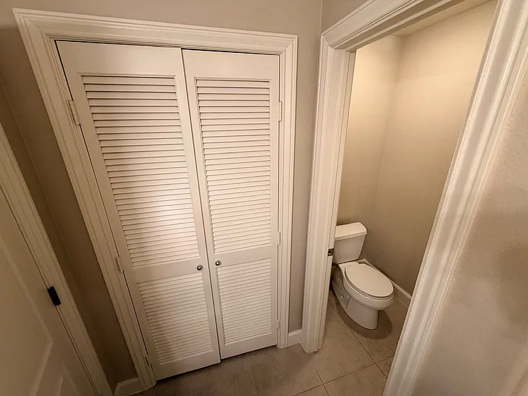 7605 Rolling View Dr #101 — Photo 26