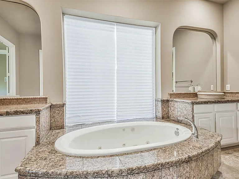 11511 Gallant Ridge Ln — Photo 30