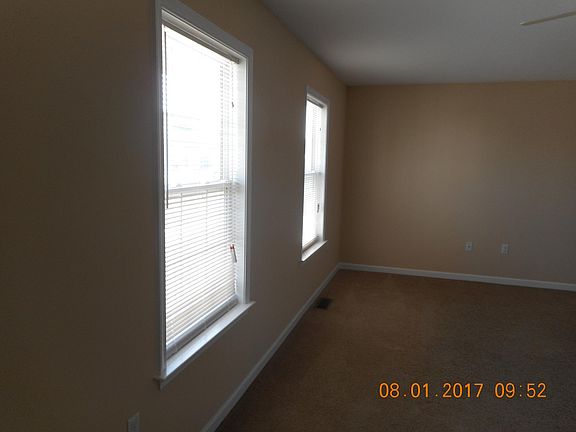 3rd image of 506 Leesburg Dr