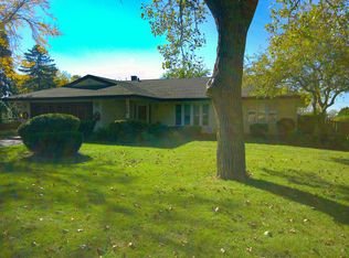 708 Roppolo Dr, Elk Grove Village, IL 60007