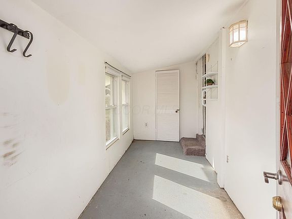 4th image of 5463 Walnut View Blvd
