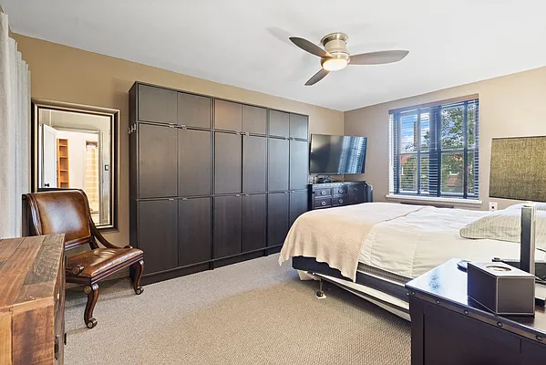 Sold by RE MAX Team | media 13