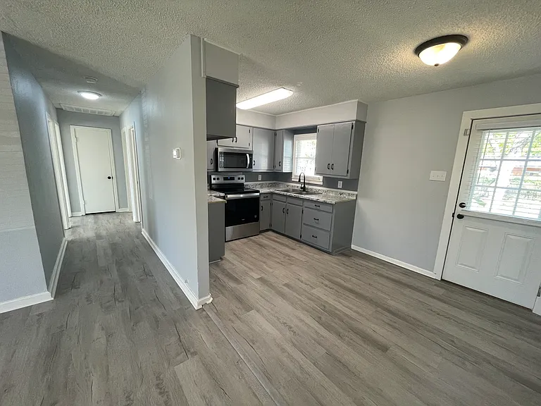 811 Oasis St — Photo 26