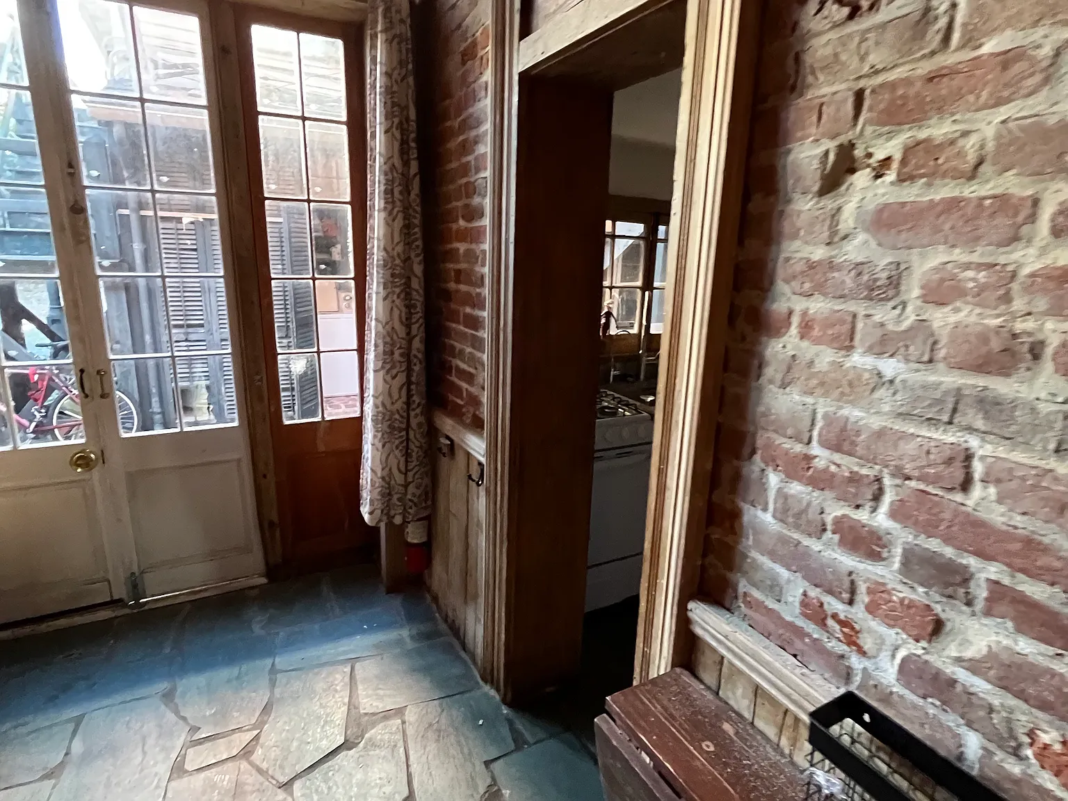 1 bed, 864 sqft, $1,650 — Photo 4