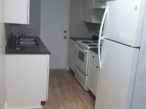 4th image of 1710 S Washington Ave APT 1