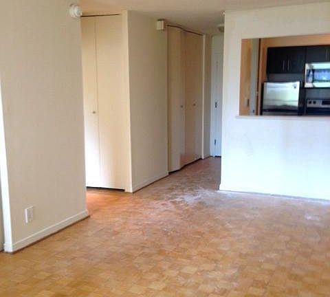 3rd image of 224 W Rittenhouse Sq #817