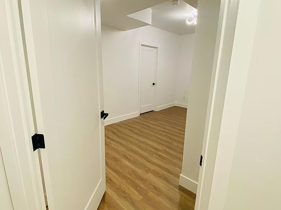 5th image of 684 Fenwick Way