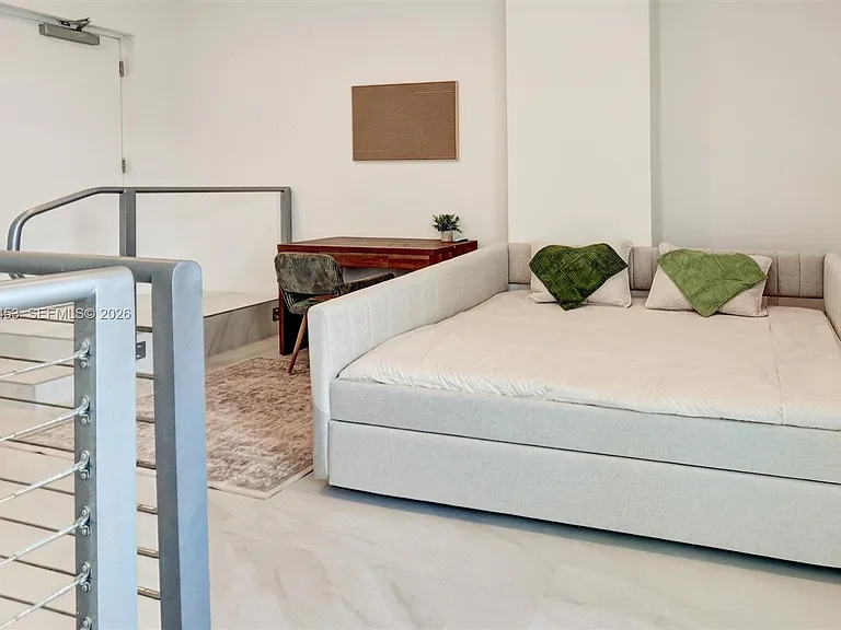 17550 Collins Ave #Penthouse 2 — Photo 28