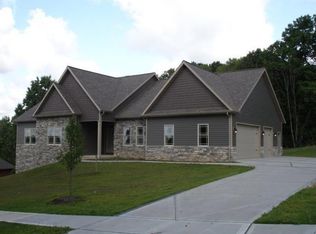 204 Pheasant Ridge Dr, Butler, PA 16001