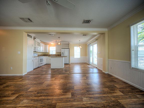 3rd image of 5031 5th Ave Lot 66