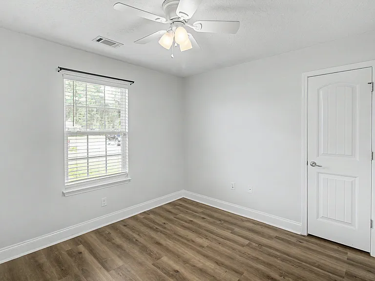 115 SE Cutters Gap — Photo 18