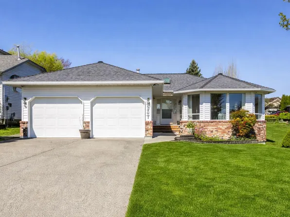 19091 61a Ave, Surrey, BC V3S 8C8