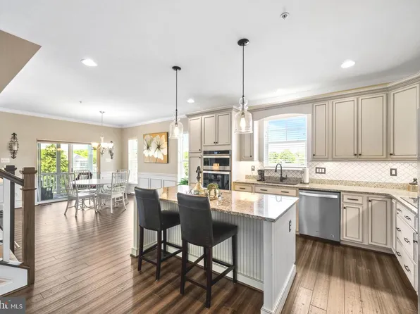 9736 Cross Rd, Perry Hall, MD 21128
