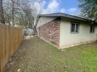 110 Cockerham St APT B, Kyle, TX 78640