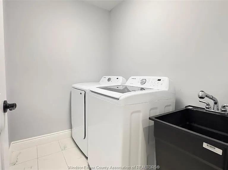 74 Dundee Dr — Photo 24