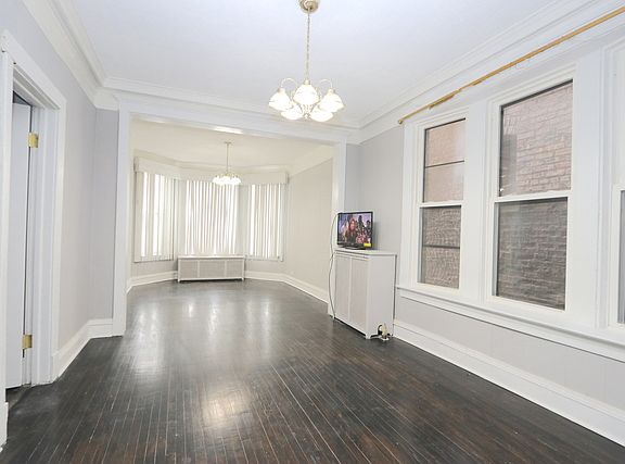 4th image of 3936 W Gladys Ave