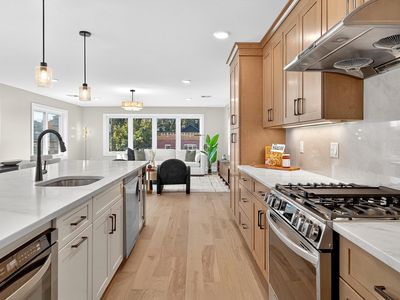 29 W 9th St, Bayonne, NJ, 07002