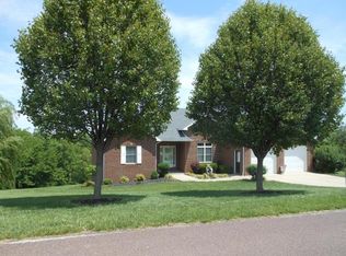 5801 Bradford Ct, Jefferson City, MO 65101