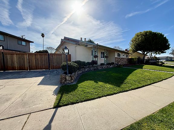 2nd image of 773 Bellarmine Dr