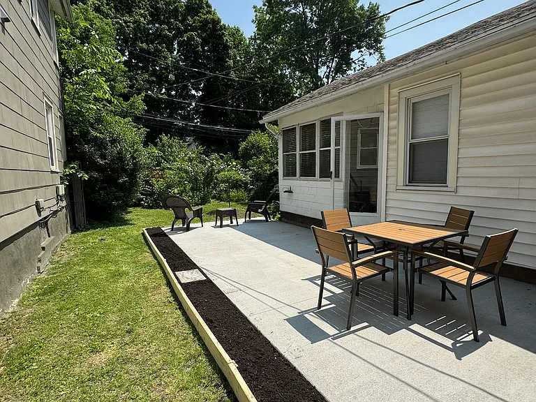 62 Oakland St — Photo 32