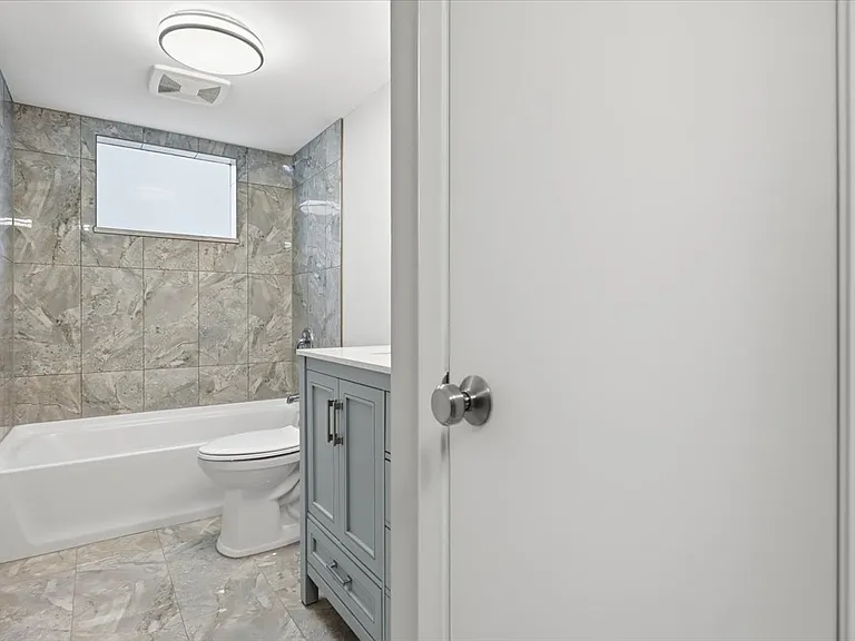734 S 50th St #3 — Photo 11