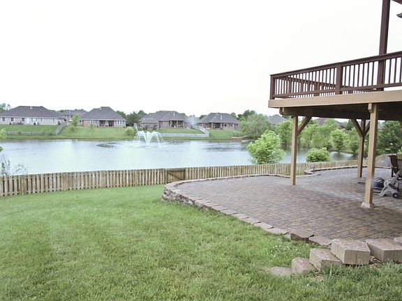 2nd image of 709 N Elderberry Ln